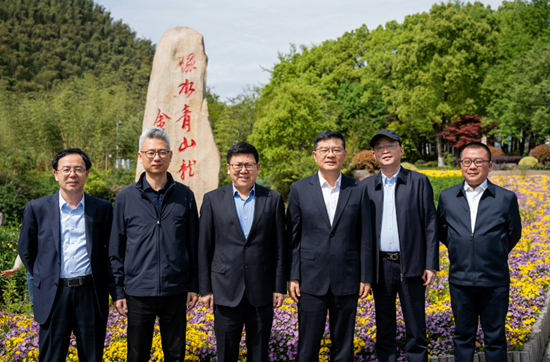 5c785d85e0004d739af13e747d827a72