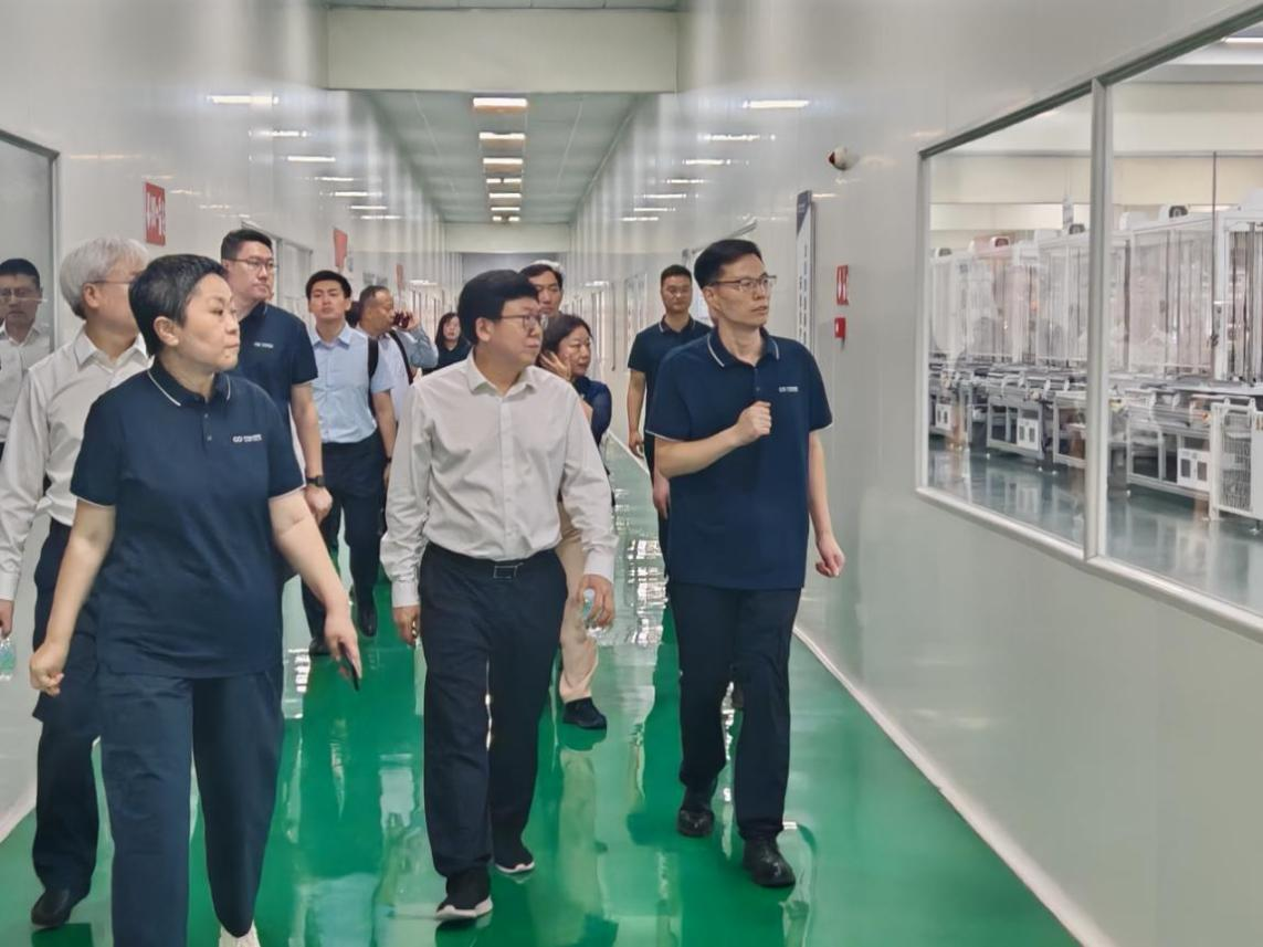 b503d64ec489405bb403fa00379befc7